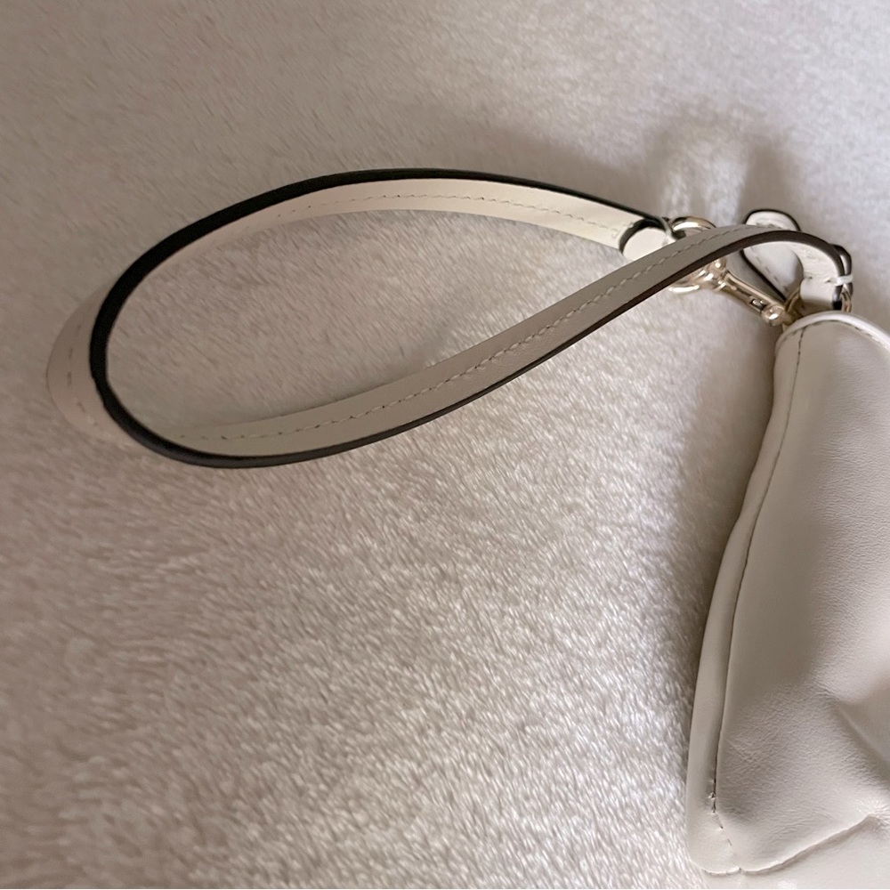 NWT Coach Ivory Leather Wristlet | Cream Minimal Clutch | $148 Retail - Picture 5 of 9